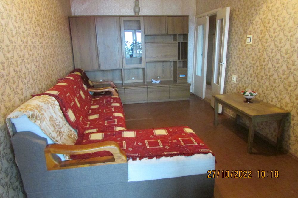 Сдается 3х комнатная квартира на долгий срок за 500 у.е.