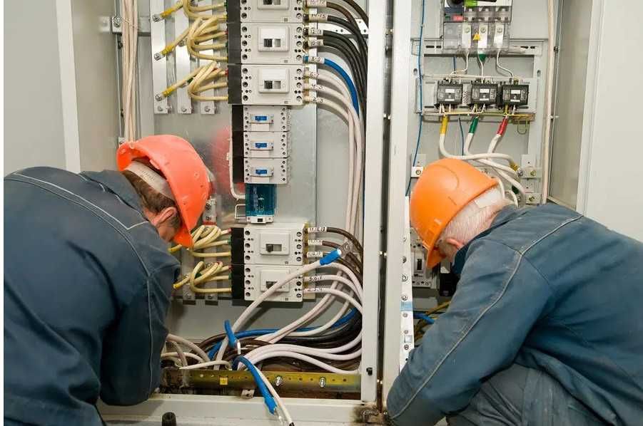 Electrician Interventii Rapide Non-Stop Sonerii Interfoane Alarme Camere Prize intrerupatoare Tablou Electric