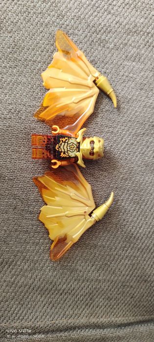 Продам Лего минифигурки