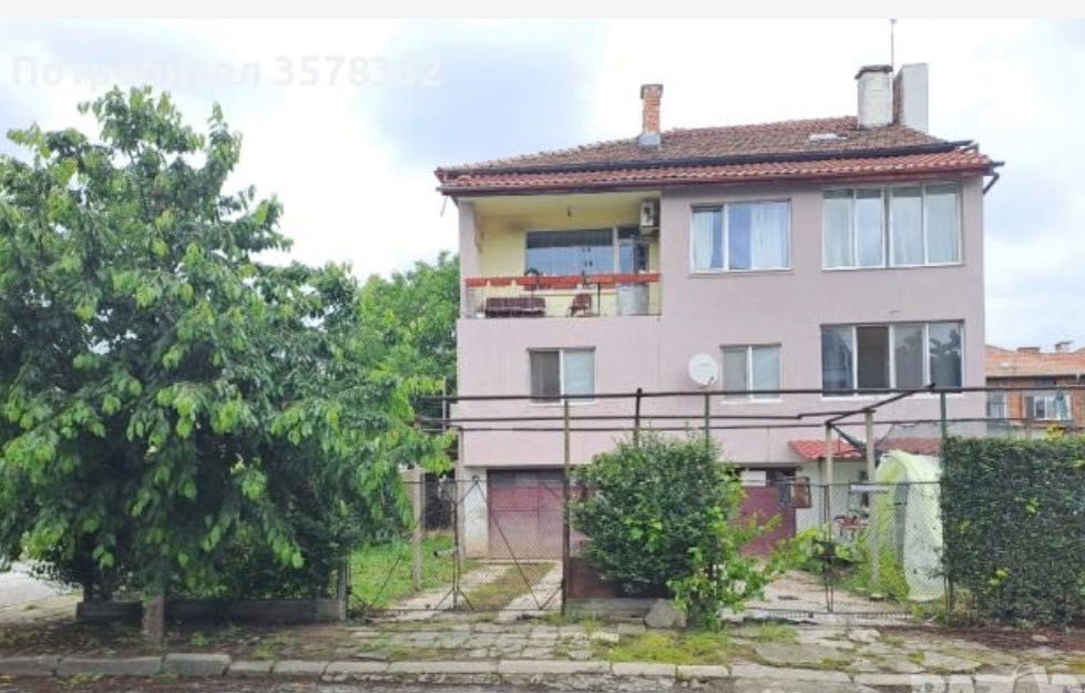 Кв. Прослав Къща 400 кв.и  757кв.двор