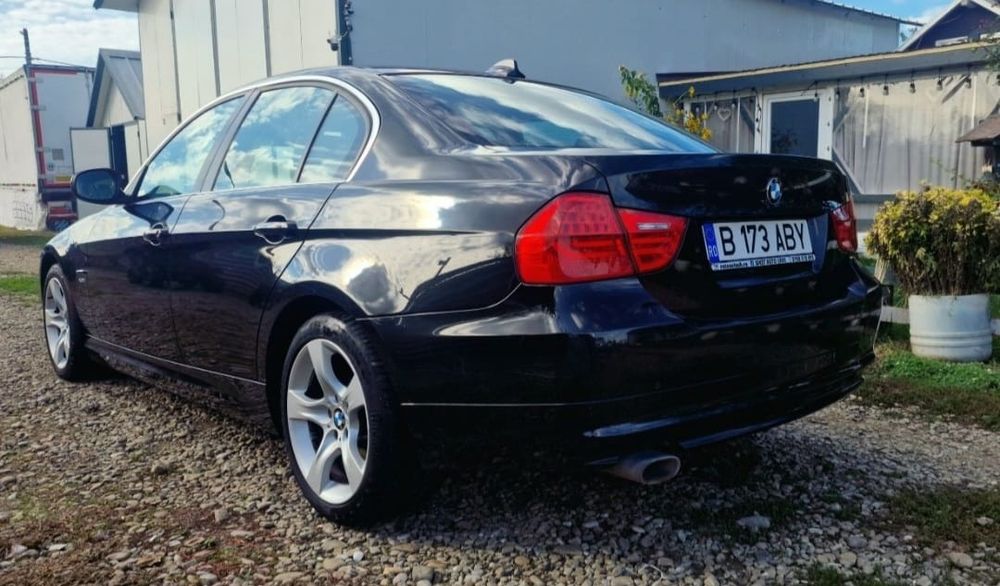 BMW Seria 3 / E90 / 320 D / LCi / xDrive
-