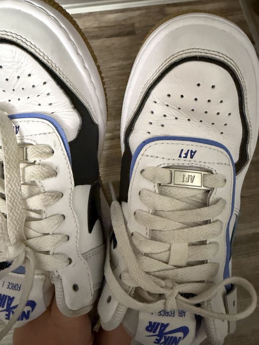 Маратонки nike 38