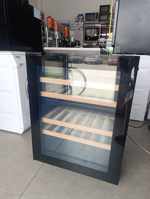 Витрина за вино  WINE COOLER