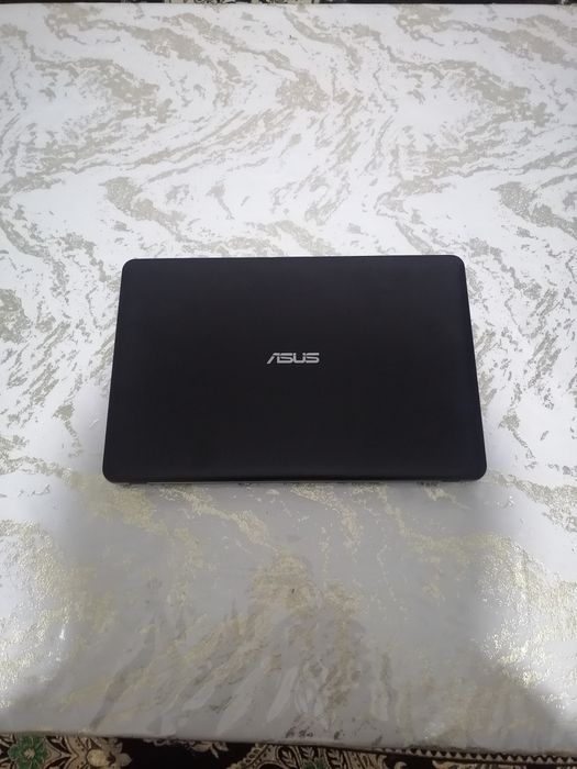 ASUS Kamputer sotiladi