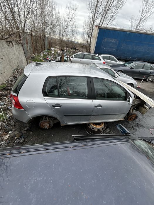 Golf 5 на части