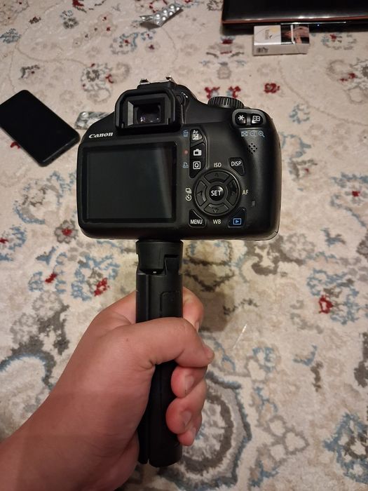 Canon EOS 1100d..
