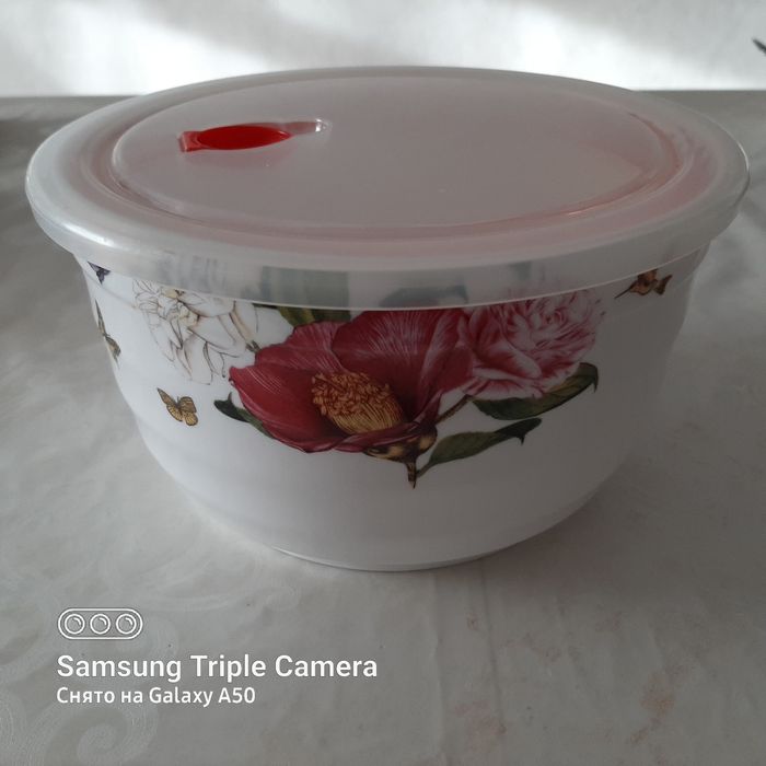 Кастрюля фарфоровая с крышкой