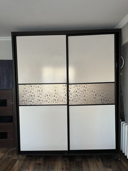 Продам спальный гарнитур