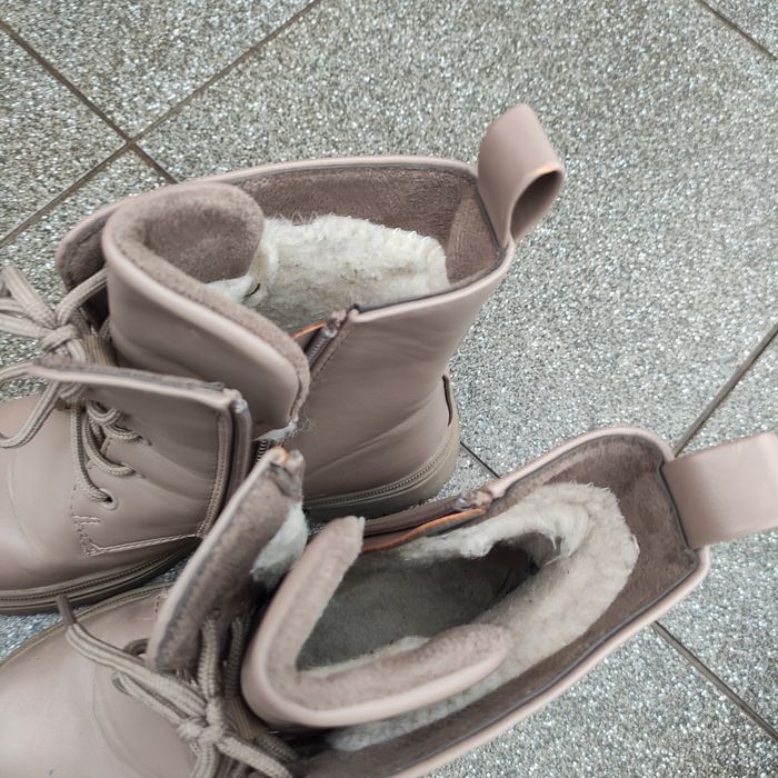 Продам детскую обувь