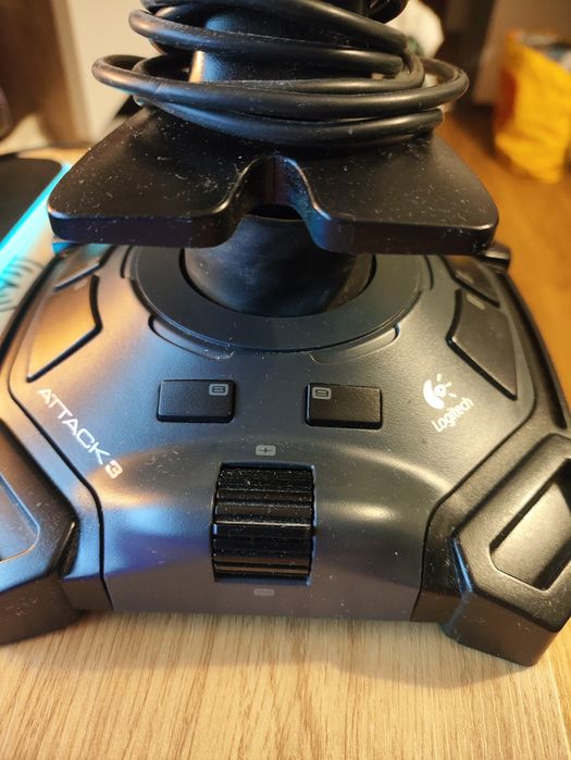 Джойстик Logitech Attack 3
