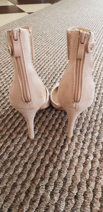 Pantofi eleganți de dama