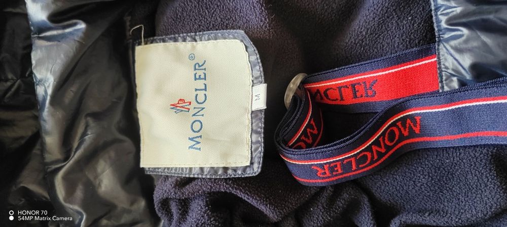 продам детский комбез(MONCLER)