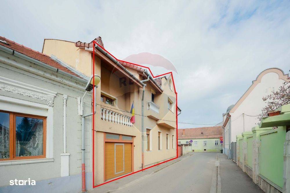 Casă cu 7 camere de vânzare în zona Ultracentrală