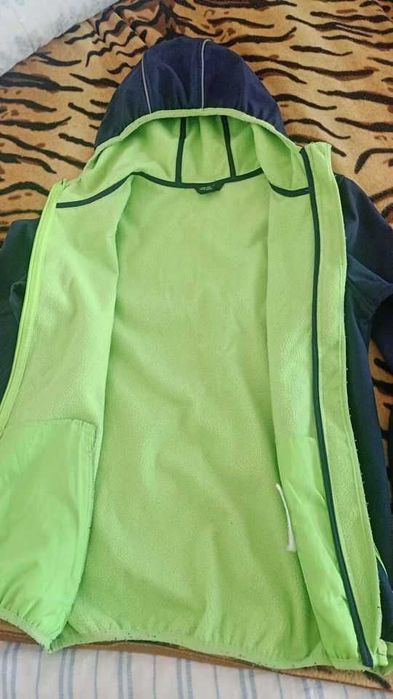 Детско промазано яке,ветровка
