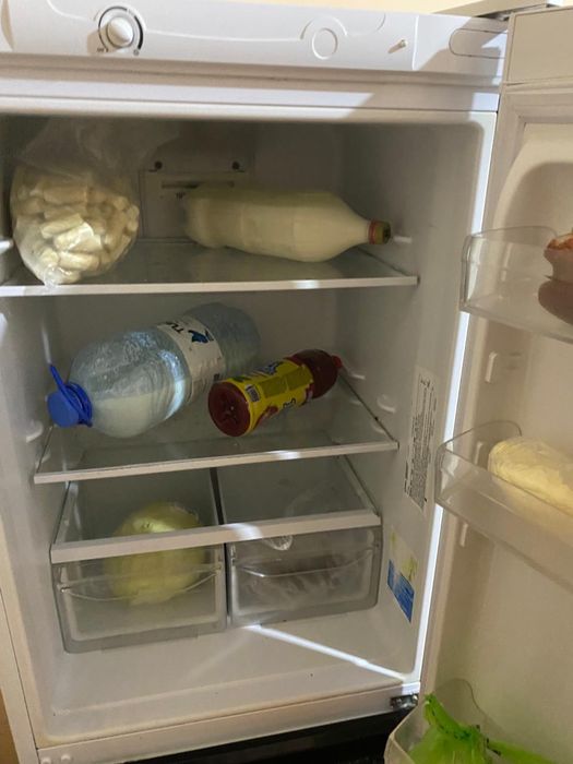 Холодильник indesit