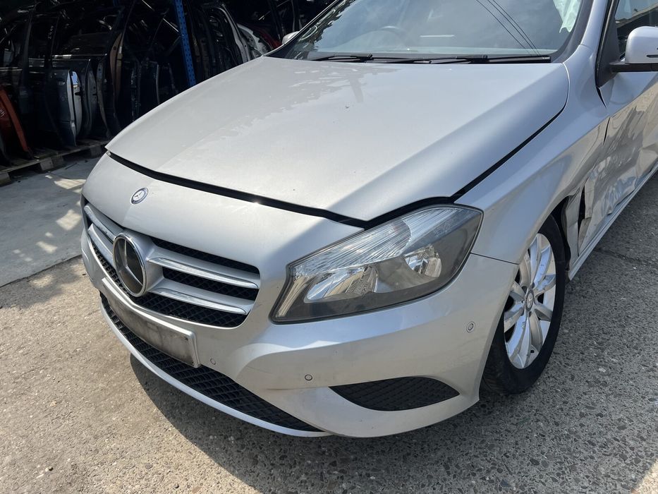 Fata completa Mercedes A-Class W176 2015
