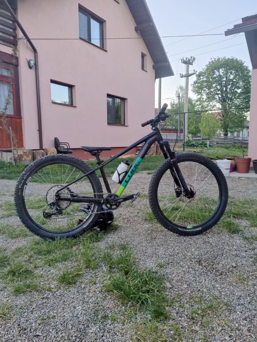 Bicicleta hardtail/dirt jumper cube acid 260