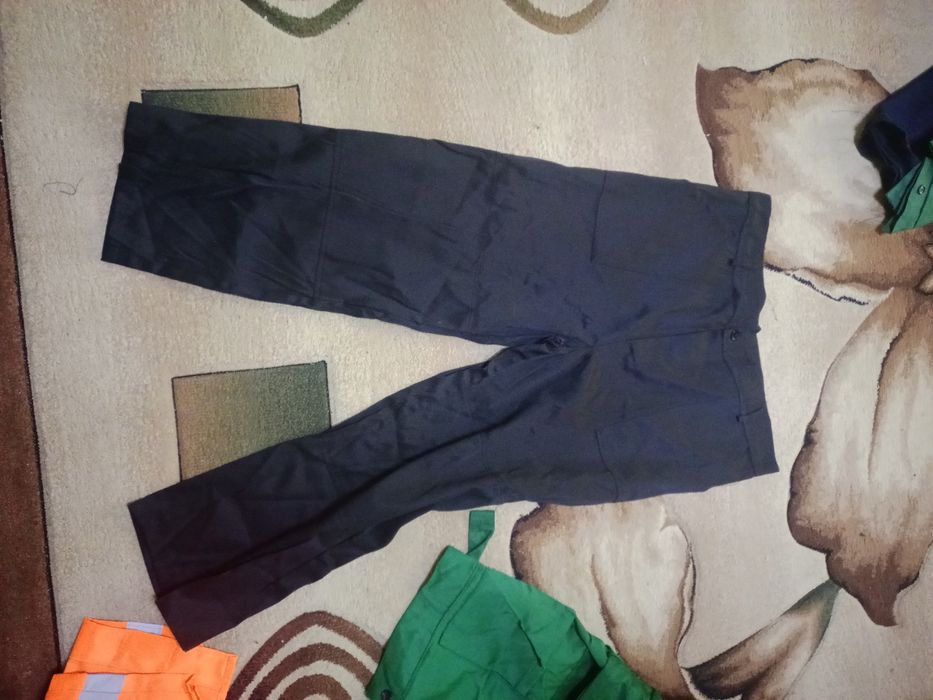 Новая спец.одежда новая.