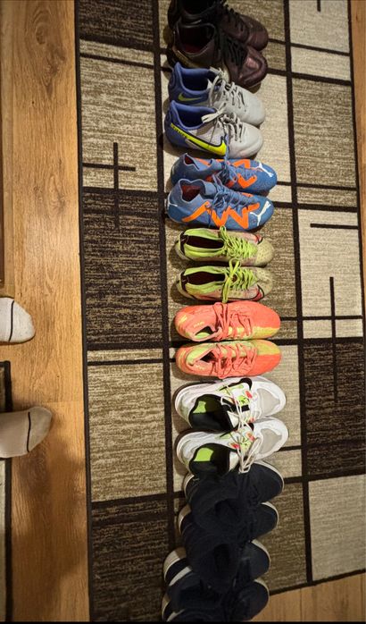 Обувки и бутонки