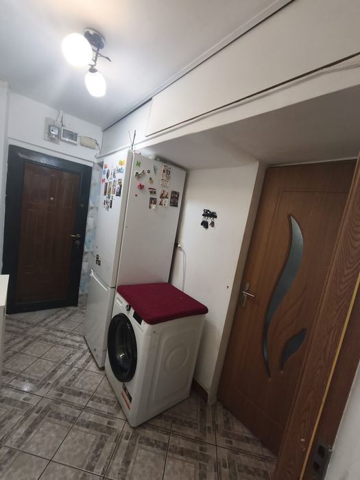 Apartament cu 2 camere semidecomandat