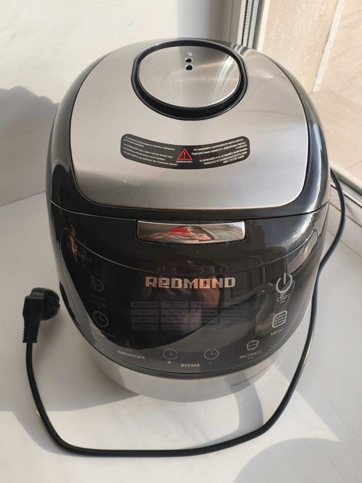 Мультиварка REDMOND RMC-M90