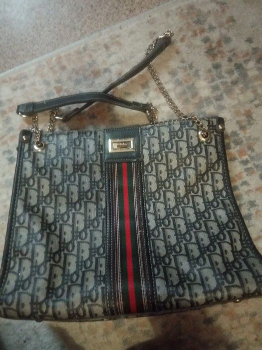 Сумочки женские б.у