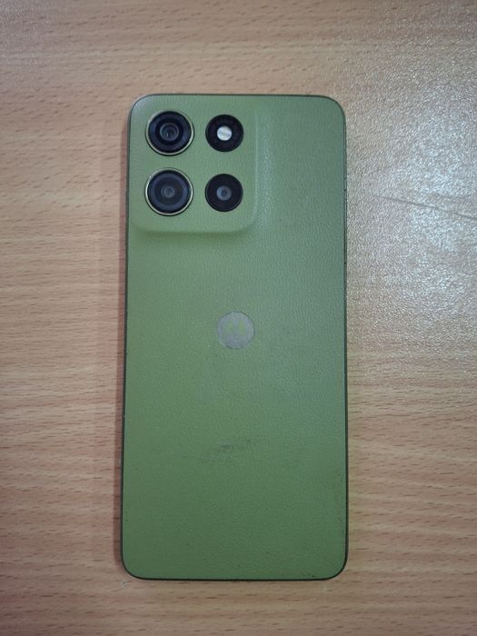 Продам телефон Motorola g15