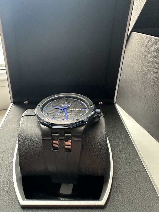 Edox delfin automatic