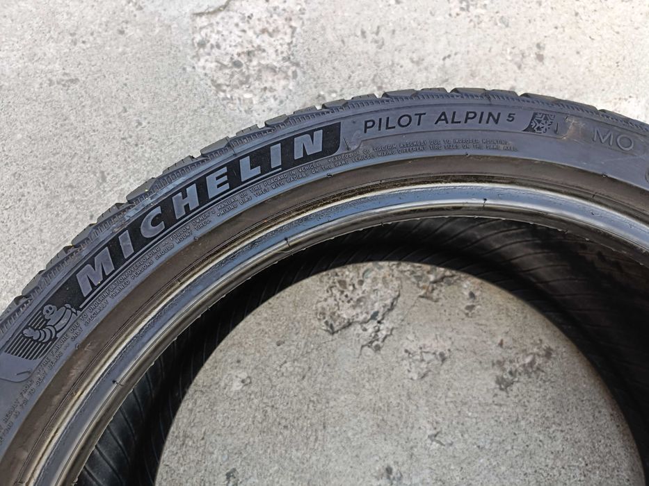 Doua anvelope iarna 275 35 19 michelin 'pilot alpim 5 profil 6 mm dot 2022