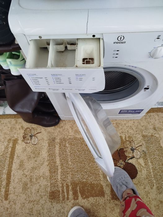 Mașina de spălat Indesit