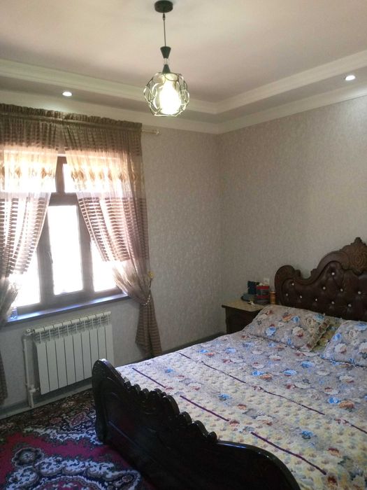 Ховли сотилади. Назарбек 8- мактаб светофори олдида