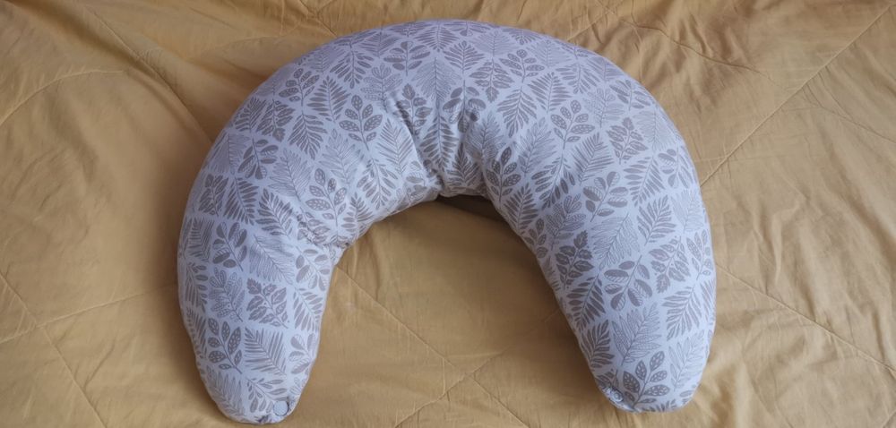 Възглавница за кърмене