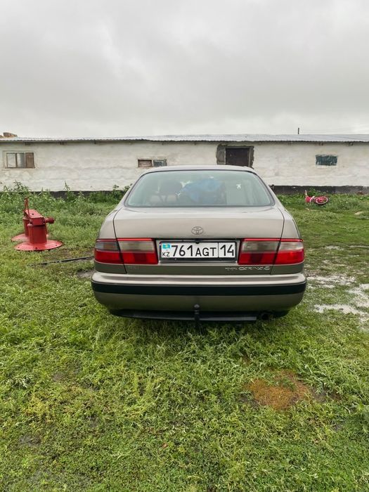 Продам машину Тайота Карина Е