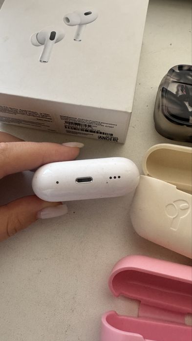 Продаю AirPods pro 2