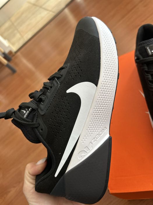 Чисто нови Маратонки Nike