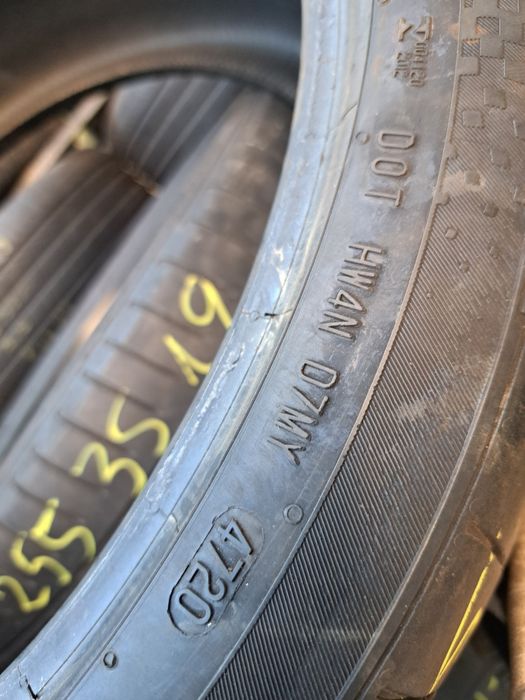 O anvelopa 245/35 R19 Continental