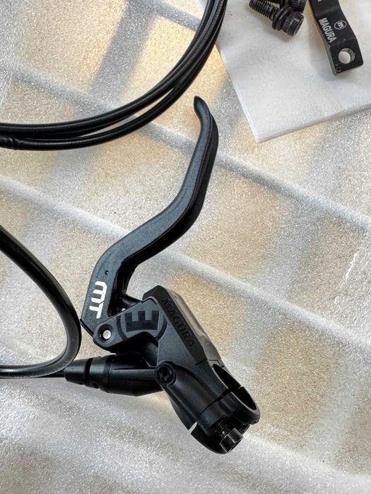 Magura MT5 4-Бутални Дискови Спирачки / 4-Piston Resin Disc Brake Set