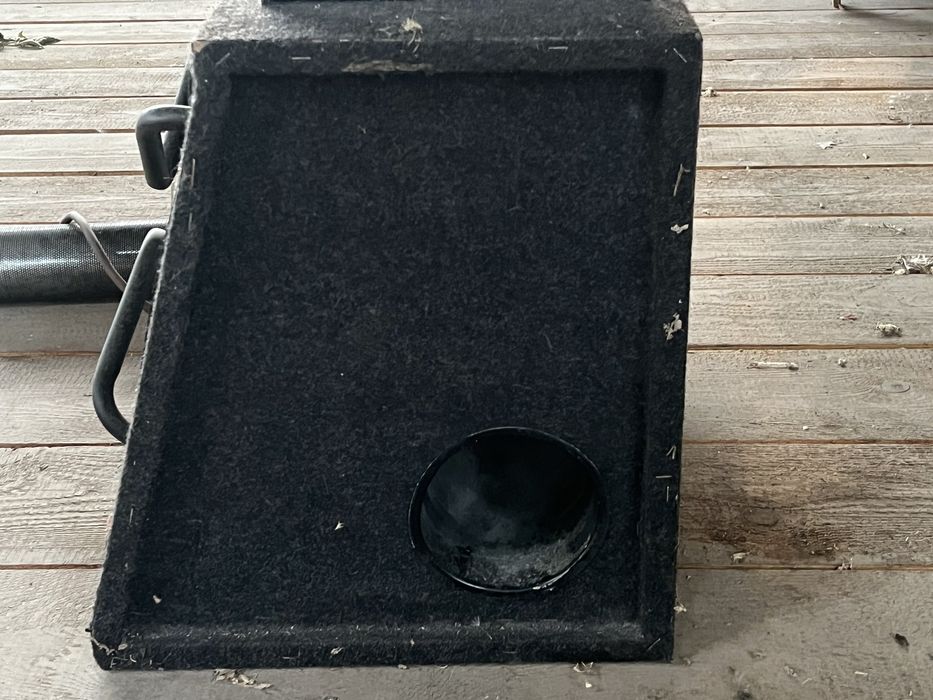 Сабвуфер  JBL с усилителем  и накопителем