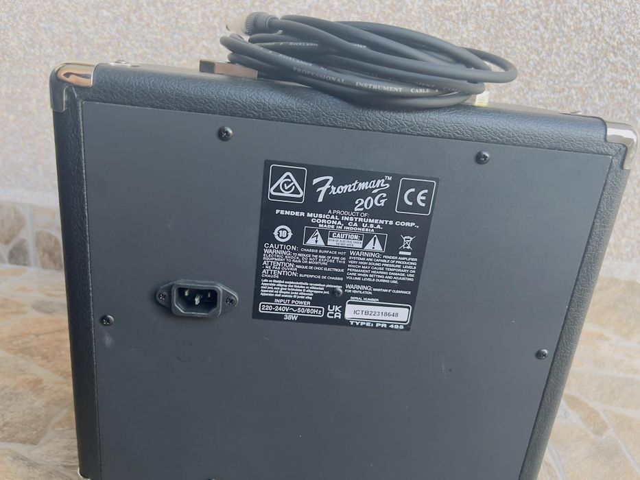Fender frontman  20G.
Цена:215