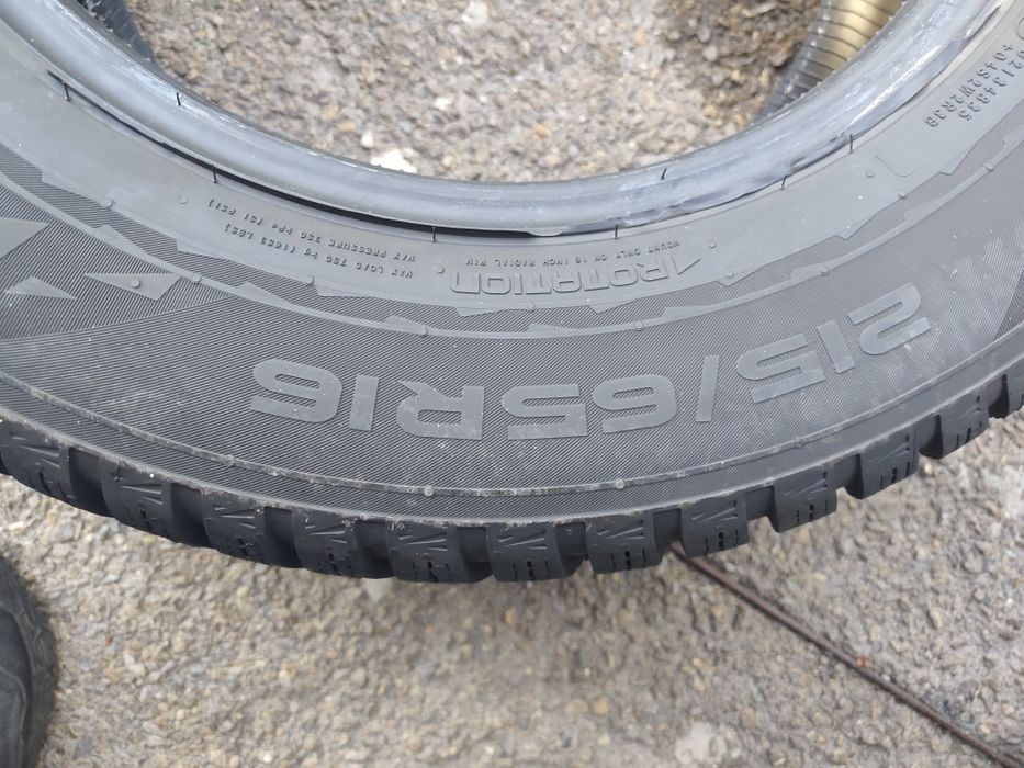 215/65/16" 2бр Nokian snowproof 2 suv, dot4022,7mm