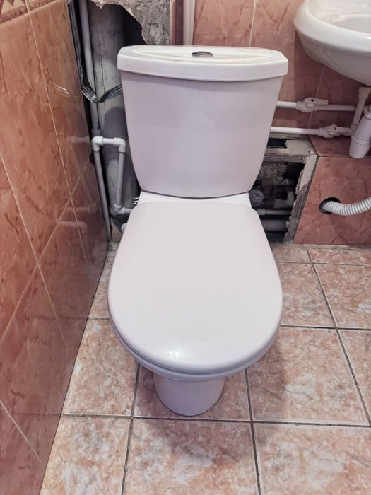 Продается унитаз