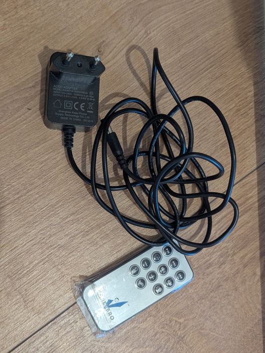 Vând leagăn electric cu telecomanda max. 12 Kg nou!