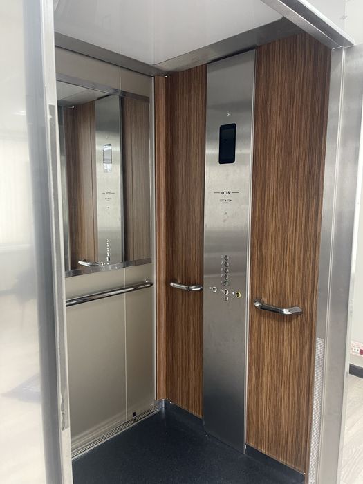 кабина лифта Отис