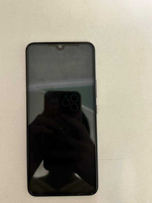 Vivo V21e в хорошо состоянии 128