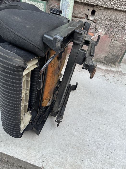 Седалки Recaro LX
