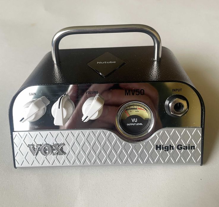 Продавам лампов усилвател за китара VOX-MV50 hight gain