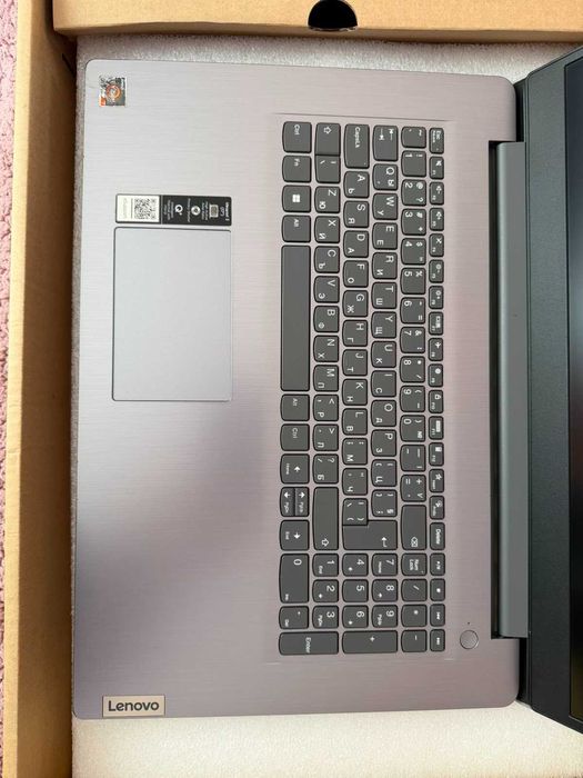 Лаптоп Lenovo IdeaPad 3 17ALC6