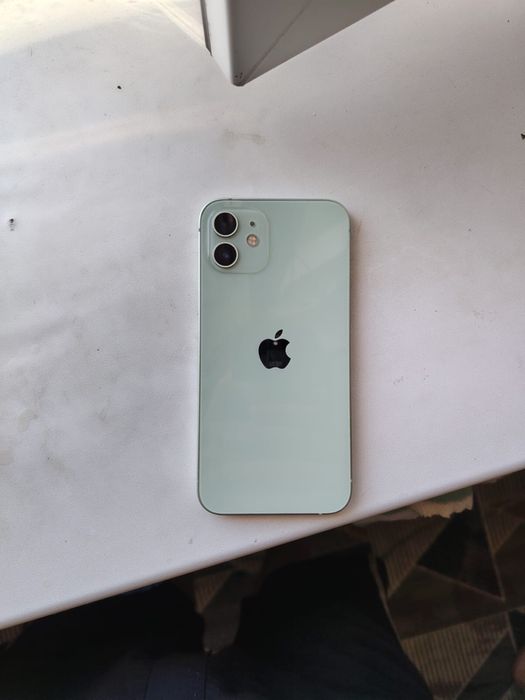 iPhone 12 продам