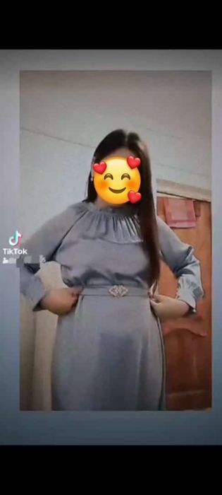 Атласовый платье