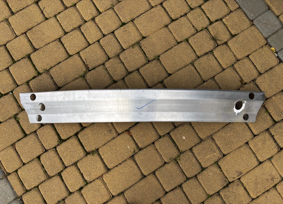 Bara de ranforsare spate // Tesla